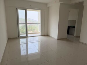 Room in 2 BHK Apartment at Godrej Emerald Vista, Ghodbunder Road – for Rent