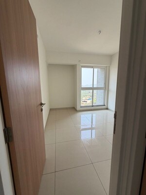 2 BHK Apartment For Rent in Godrej Emerald Vista, Ghodbunder Road