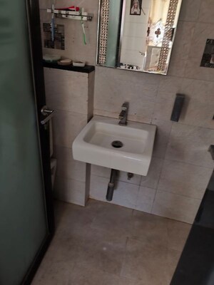 Bathroom in 2 BHK Apartment at Maker Tower, Cuffe Parade – for Sale