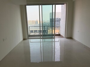 Room in 2 BHK Apartment at Seawoods – for Rent