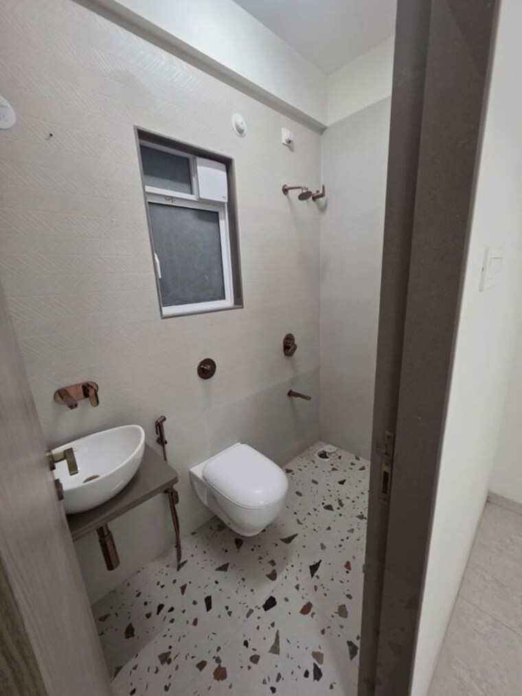 Bathroom, adityaraj-supreme 2 Bedroom 782 Sq.Ft. Apartment In Chembur Mumbai 10342305