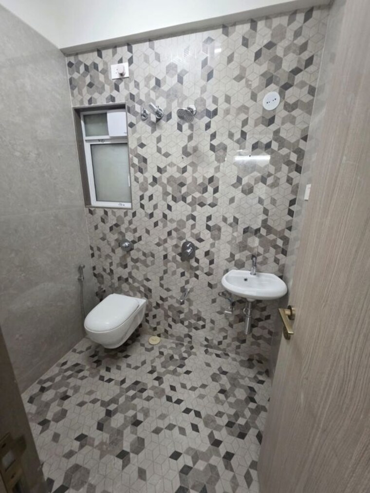 Bathroom, adityaraj-supreme 2 Bedroom 782 Sq.Ft. Apartment In Chembur Mumbai 10342305