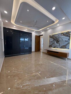 3 BHK + Extra Room Builder Floor For Sale in South City 2