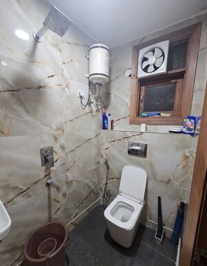 Bathroom in 1 BHK Builder Floor at Saket – for Rent