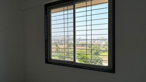 Room in 2 BHK Apartment at Giritirtha Solasta, Ravet – for Rent