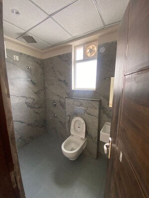 Bathroom in 3 BHK Apartment at Lalarpura – for Rent