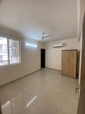 Room in 3 BHK Apartment at Lalarpura – for Rent
