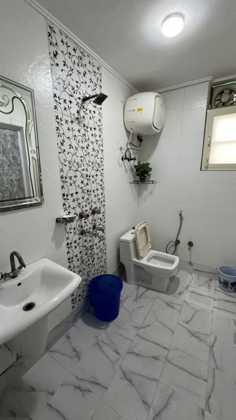 Bathroom, sector 6 dwarka 3 Bedroom 1900 Sq.Ft. Apartment In Sector 6 Dwarka Delhi 10342352