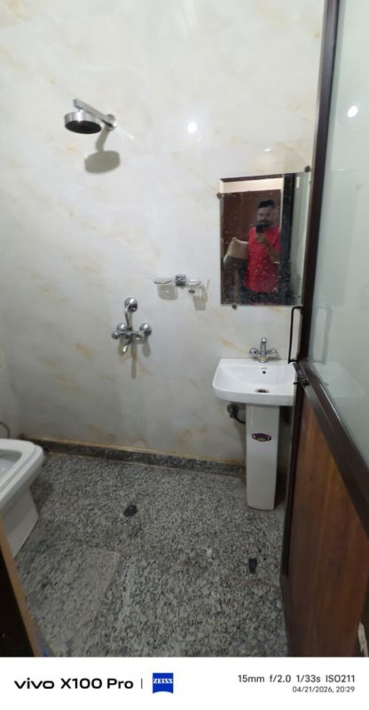Bathroom, rwa-apartments-sector-122 2 Bedroom 950 Sq.Ft. Apartment In Sector 122 Noida 10342381