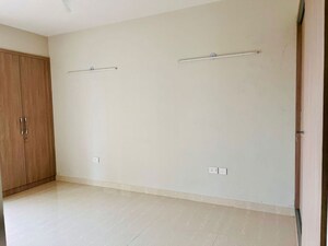 Room in 2 BHK Apartment at Eldeco Live By The Greens, Sector 150 – for Rent