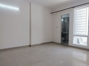 Room in 3 BHK Apartment at Vasant Kunj – for Rent