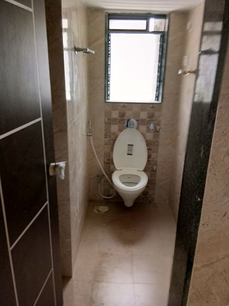 Bathroom, aditya-heritage-apartment 1 Bedroom 421 Sq.Ft. Apartment In Chunabhatti Mumbai 10342417