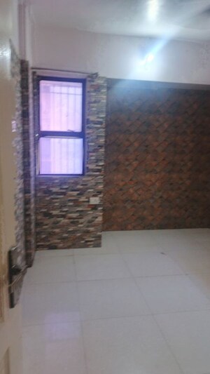 Room in 3.5 BHK Apartment at Cosmos Regency Kavesar, Kavesar – for Rent