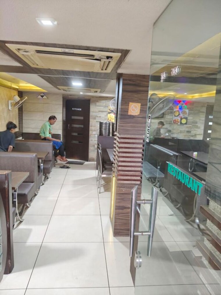 Team Area, chandkheda Commercial Shop 2200 Sq.Ft. In Chandkheda Ahmedabad 10342431