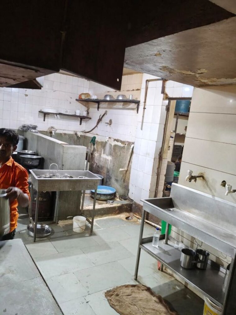 Team Area, chandkheda Commercial Shop 2200 Sq.Ft. In Chandkheda Ahmedabad 10342431