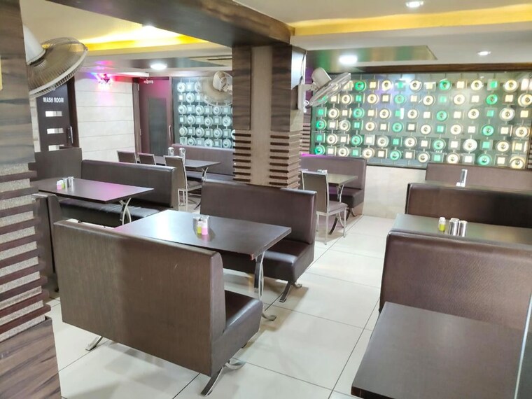Team Area, chandkheda Commercial Shop 2200 Sq.Ft. In Chandkheda Ahmedabad 10342431
