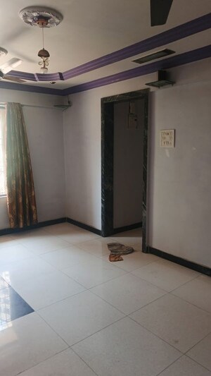 Room in 3.5 BHK Apartment at Cosmos Regency Kavesar, Kavesar – for Rent