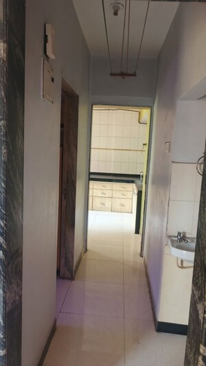 Bathroom in 3.5 BHK Apartment at Cosmos Regency Kavesar, Kavesar – for Rent