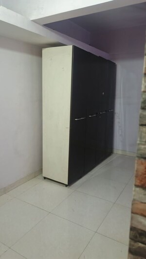 Room in 3.5 BHK Apartment at Cosmos Regency Kavesar, Kavesar – for Rent