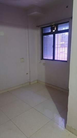 Room in 3.5 BHK Apartment at Cosmos Regency Kavesar, Kavesar – for Rent