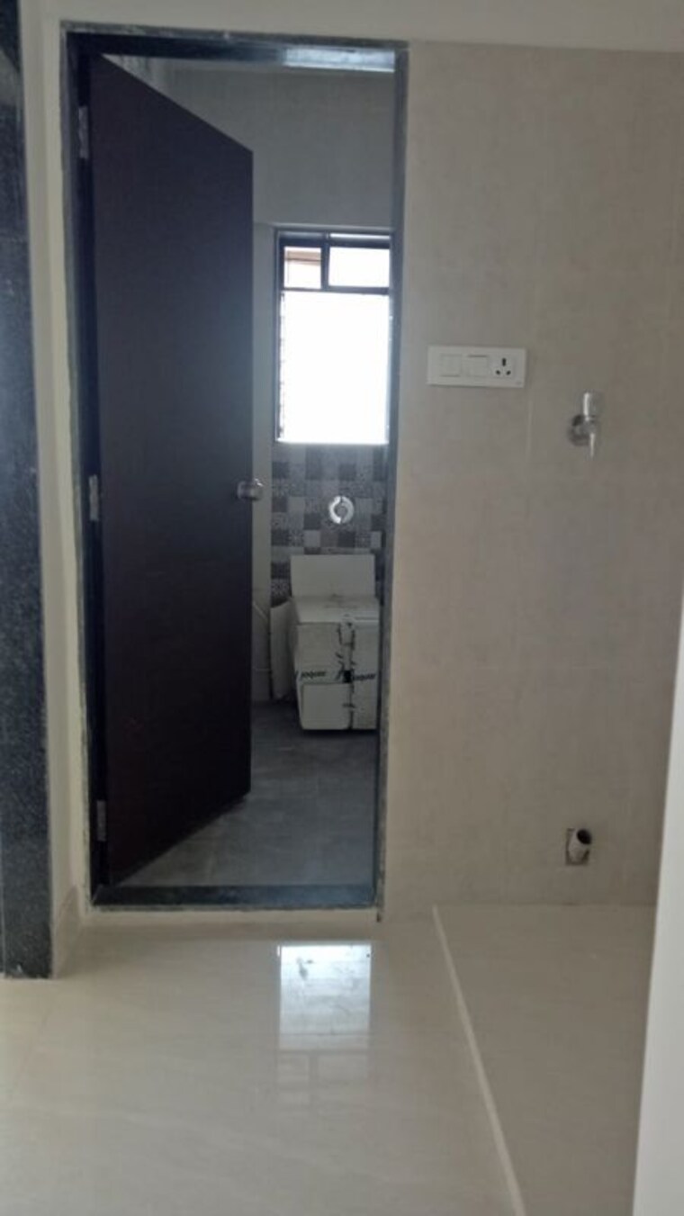 Bathroom, vaishnavi-heights-sion 3 Bedroom 900 Sq.Ft. Apartment In Sion Mumbai 10342439