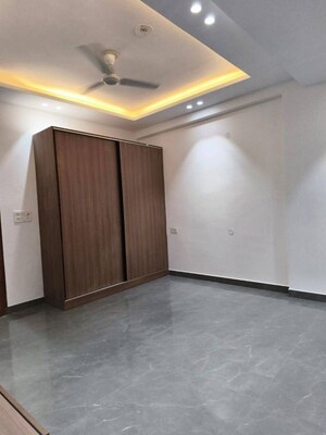 Room in 3 BHK Builder Floor at Saket – for Rent