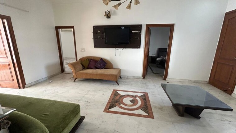 Living Room, sector 15a 6 Bedroom 250 Sq.Yd. Independent House In Sector 15a Faridabad 10342473