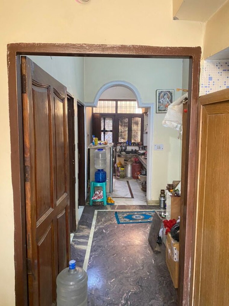 Gym, sector 15a 6 Bedroom 250 Sq.Yd. Independent House In Sector 15a Faridabad 10342473