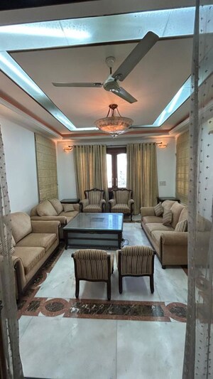 Living Room in 6 BHK Independent House at Sector 15a – for Rent