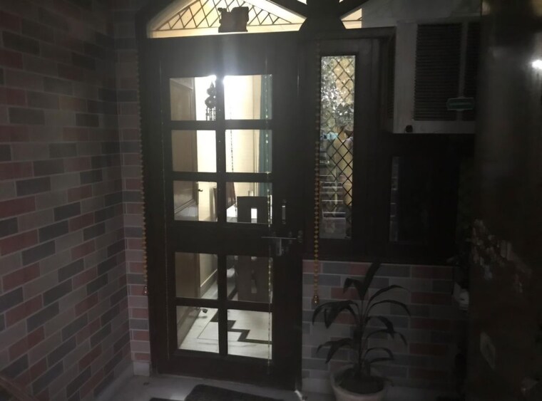 Other, moti nagar 2 Bedroom 990 Sq.Ft. Builder Floor In Moti Nagar Delhi 10342488