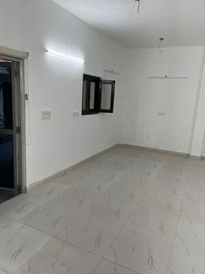  Office Space For Rent in Yusuf Sarai