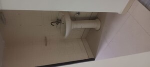 Bathroom in 3 BHK Independent House at Faridabad Central – for Rent