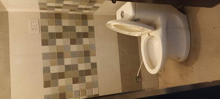 Bathroom, faridabad central 3 Bedroom 1850 Sq.Ft. Independent House In Faridabad Central Faridabad 10342508