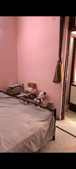 Room in 2 BHK Builder Floor at Rampuri – for Rent