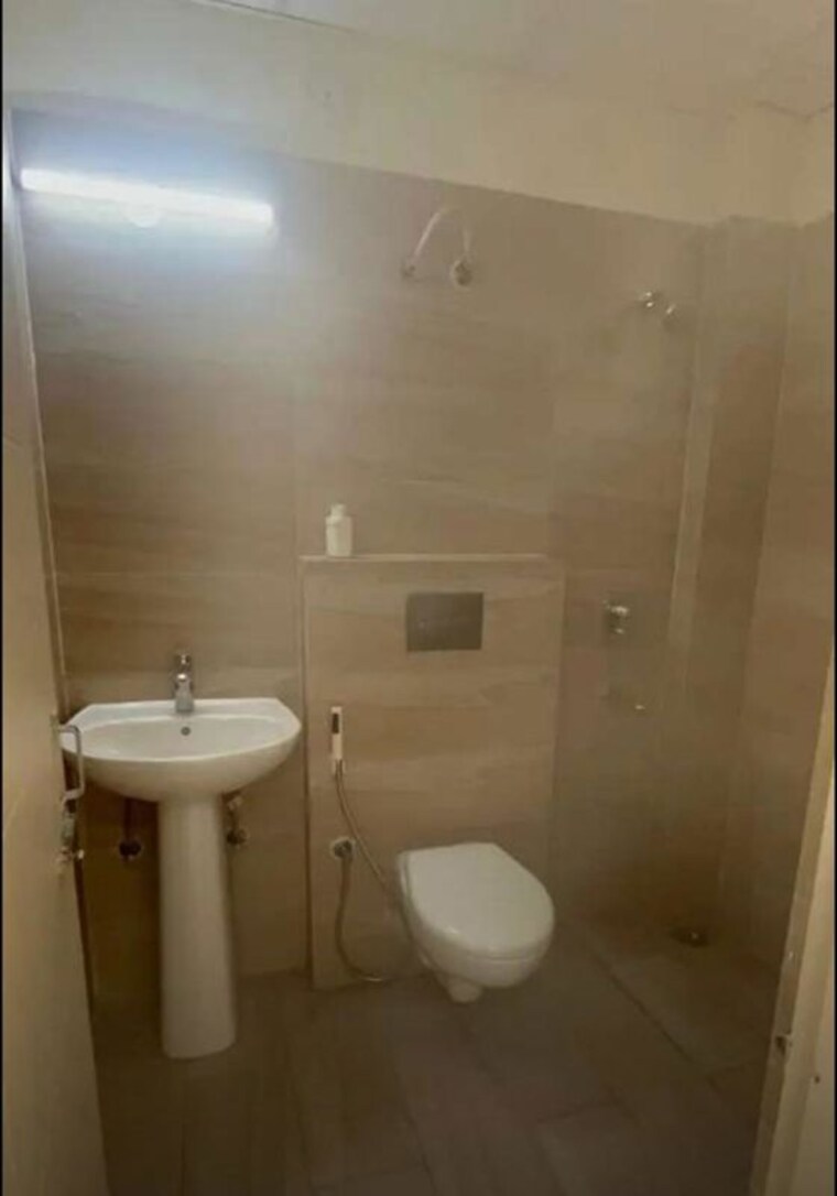 Bathroom, alliance-the-eminence 3 Bedroom 1600 Sq.Ft. Apartment In Singhpura Zirakpur 10342574