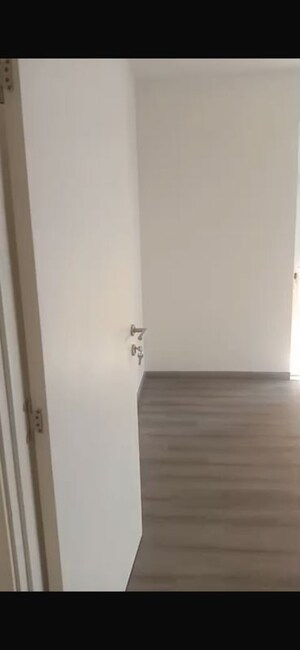 Room in 2.5 BHK Apartment at Ireo The Corridors, Sector 67a – for Rent
