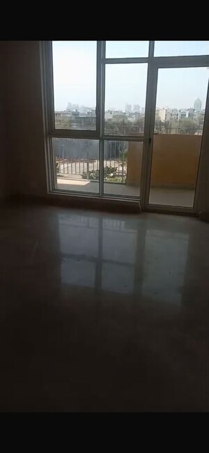 Room in 2.5 BHK Apartment at Ireo The Corridors, Sector 67a – for Rent