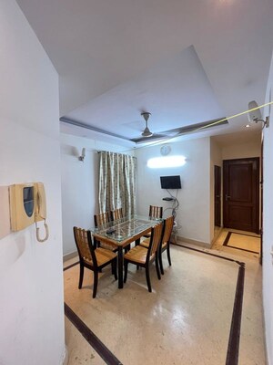 Gym in 3 BHK Builder Floor at Safdarjung Enclave – for Rent