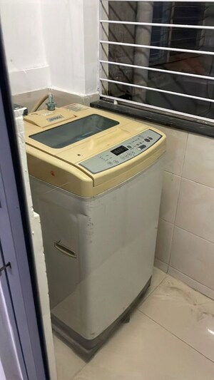 Furnished Amenities in 3 BHK Apartment at Amanora Future Towers, Hadapsar – for Rent