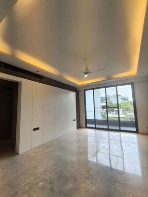Room in 3 BHK Apartment at Saket – for Rent