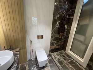 Attached Bathroom in 3 BHK Apartment at Arvind Kinjal Tower, Byculla West – for Sale