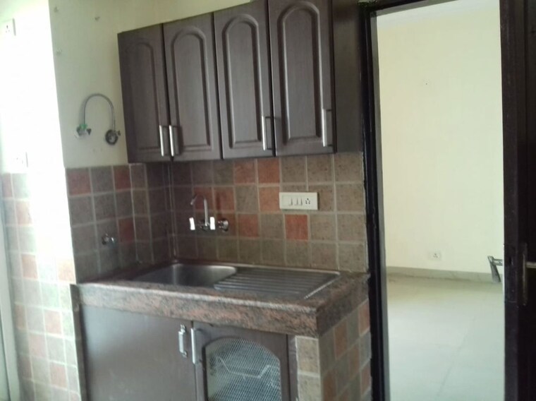 Kitchen, jmd-gardens 3 Bedroom 1900 Sq.Ft. Apartment In Sector 33 Gurgaon 10342630