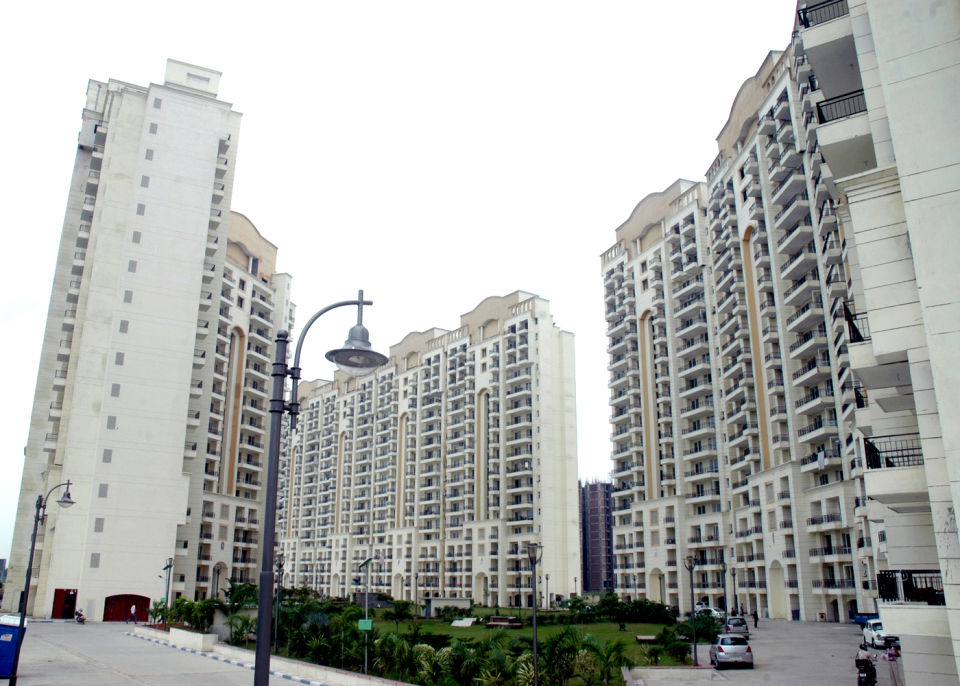 3 BHK + Pooja Room 1900 Sq.Ft. Apartment in JMD Gardens