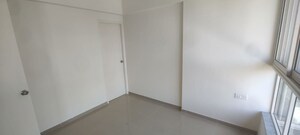 Room in 2 BHK Apartment at Godrej Nirvaan, Themghar – for Rent