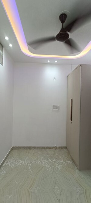 Room in 1 BHK Builder Floor at Rohini Sector 8 – for Sale