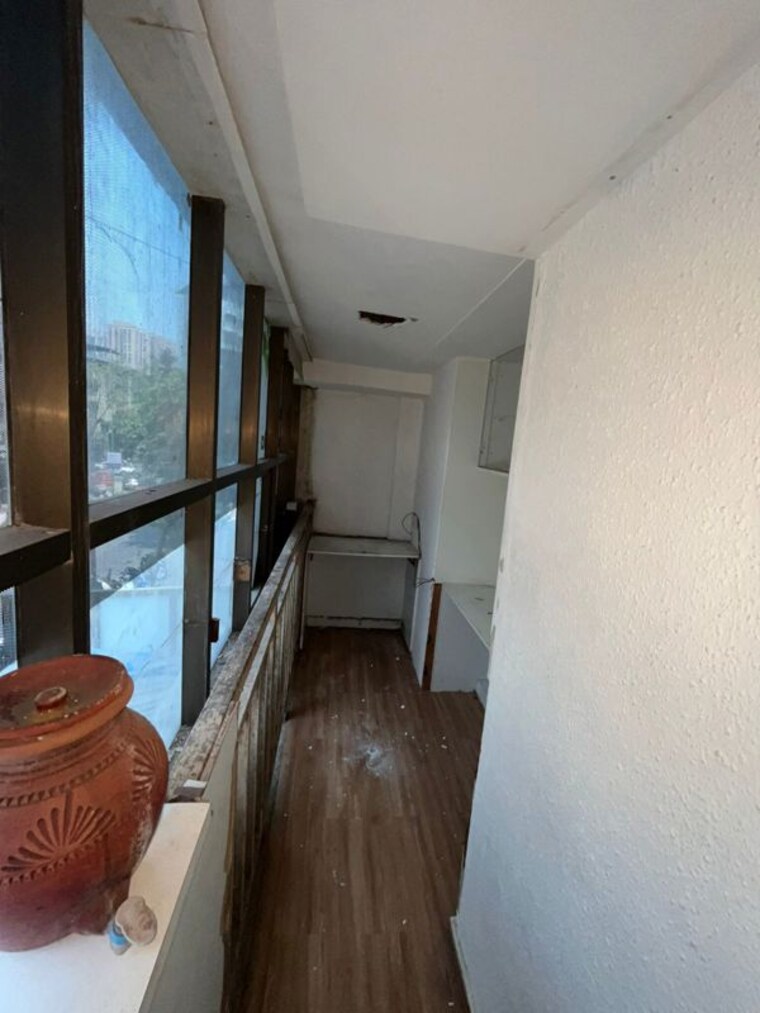 Bathroom, ghantali-chs Commercial Shop 1200 Sq.Ft. In Naupada Thane 10342663