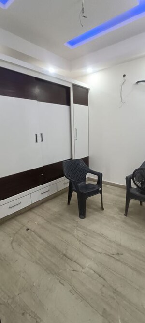 Team Area in 3 BHK Builder Floor at Rohini Sector 8 – for Rent