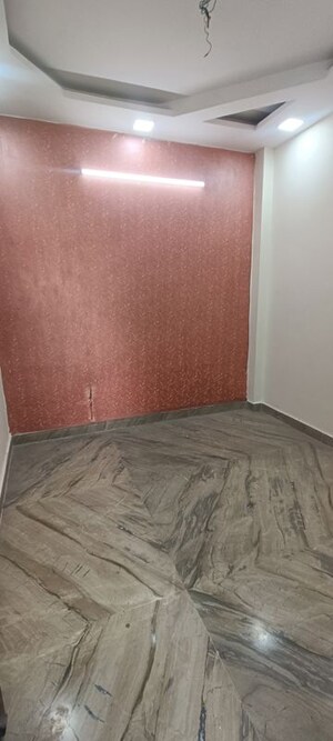 Room in 2 BHK Builder Floor at Rohini Sector 8 – for Rent