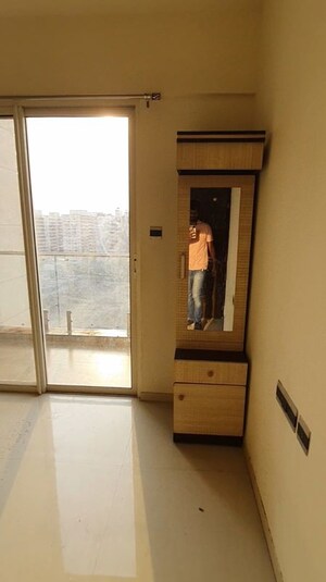 Room in 2 BHK Apartment at Pharande Puneville, Punawale – for Rent