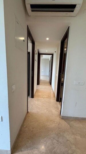  1 BHK Apartment at Hiranandani Regent Hill, Powai – for Rent